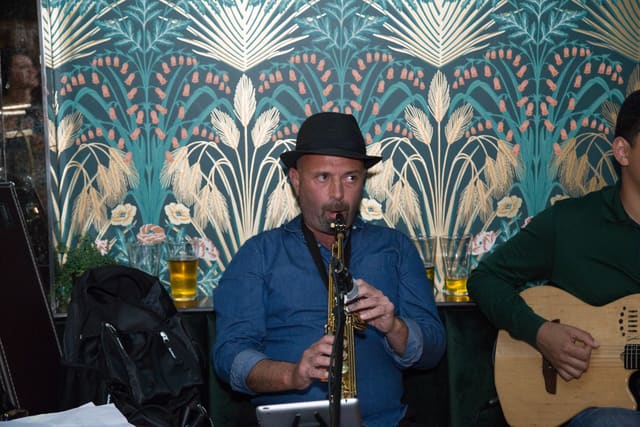 Bossa Music — Samba do Chapéu - London